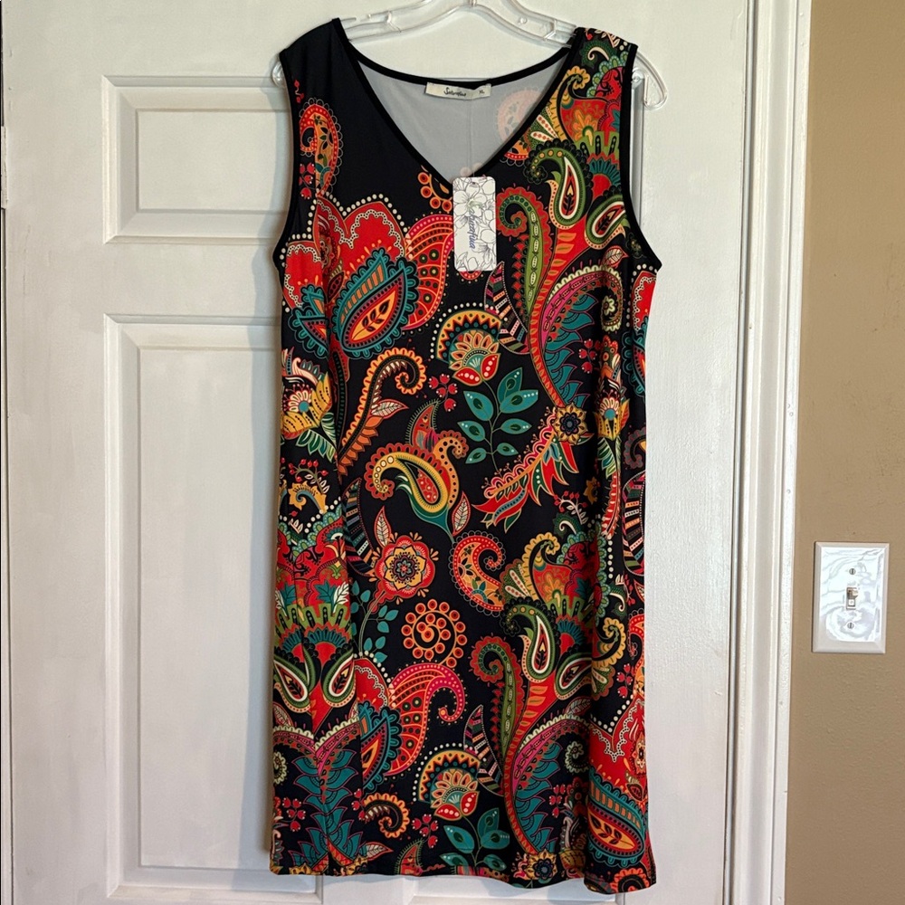 V-Neck Paisley Shift Dress in Black Multi